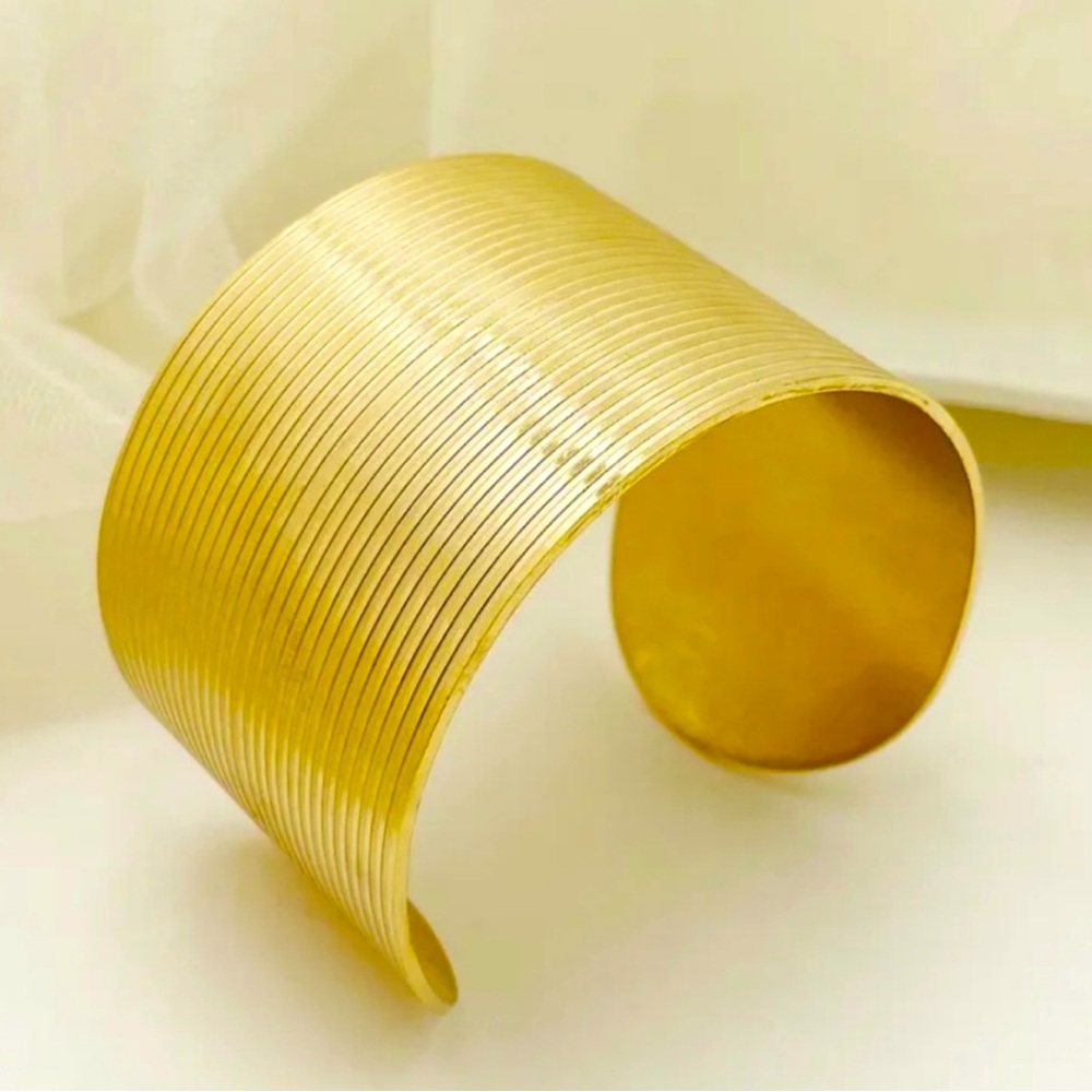 Elegant Gold Cuff Bracelet